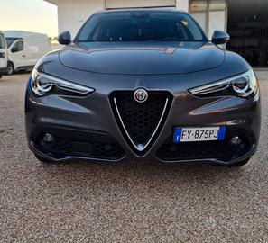 Alfa Romeo Stelvio 2.2 turbodiesel Q4 210cv