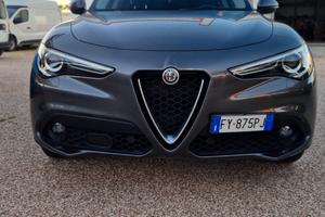 Alfa Romeo Stelvio 2.2 turbodiesel Q4 210cv