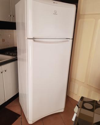 Frigorifero Indesit classe A+.a Castelvetrano 