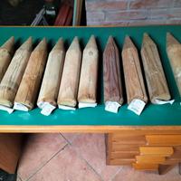 Paletti in legno nuovi per giardino in autoclave