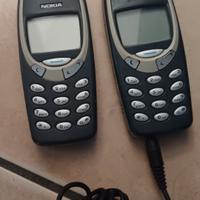 Nokia  3310 ( due con caricabatterie)