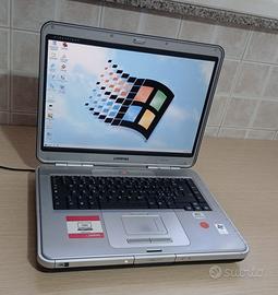 Notebook Compaq R3000 con Windows 98 retrogaming