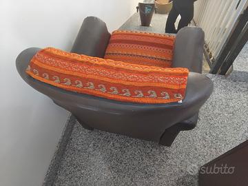 Poltrona relax reclinabile con poggiapiedi