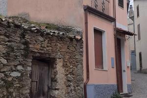 Casa ristrutturata (1984)