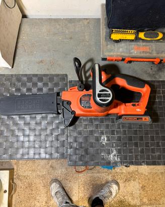 elettrosega / potatore a batteria black & decker