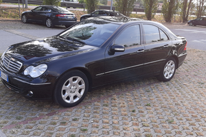 Mercedes c220 anul2006 150 cp