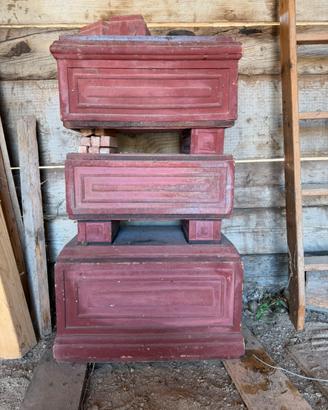 Coppia di Antiche Stufe in Terracotta a Moduli