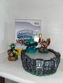 Piattaforma + 6 Skylanders per WII + Gioco
