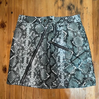 Minigonna Bershka motivo pitonato taglia S snake g
