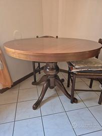 tavolo rotondo allungabile+4 sedie  tutto in legno