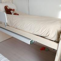 Letto singolo con scrivania estraibile