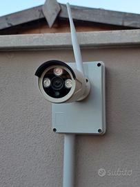 kit videosorveglianza Wifi 5 telecamere come nuovo