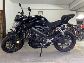 Yamaha MT-125 akrapovic