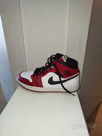 Nike Air Jordan 1 Mid Chicago 554724-173 – EU 41