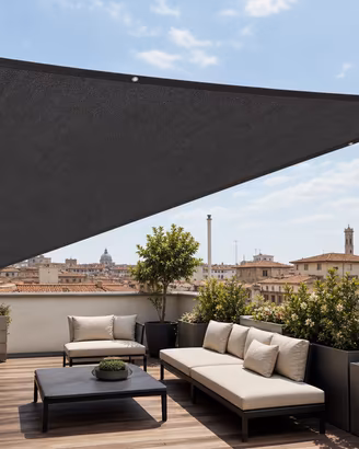 Teli ombreggianti antracite per terrazzo moderno