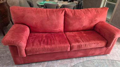 Divano letto in Alcantara color rosso corallo 