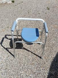 Sedia multifunzione da bagno