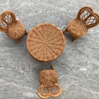 Salotto in vimini per bambole