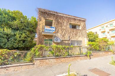 VILLA A SCHIERA D'ANGOLO A GUIDONIA MONTECELIO