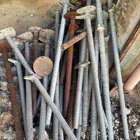 Piedini regolabili per ponteggio 5 euro cad