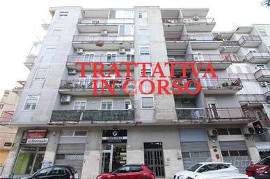 3 LOCALI A BRINDISI