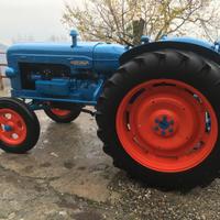 Trattore fordson Major