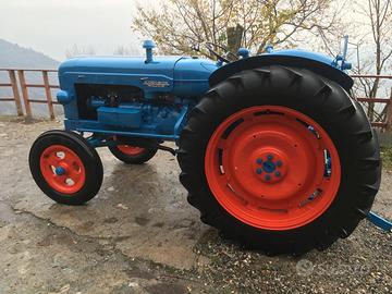 Trattore fordson Major