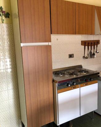 Cucina Completa Vintage con Elettrodomestrici