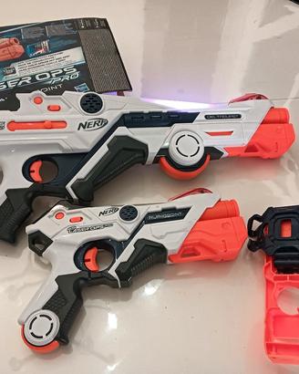 fucile e pistola laser nerf