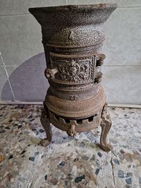 Antica stufa   a legna