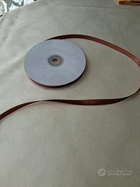 Nastro doppio raso mm.10x50mt colore marrone 