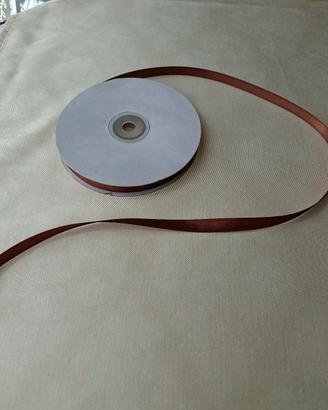 Nastro doppio raso mm.10x50mt colore marrone 