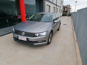 Volkswagen Passat Variant 2.0 TDI DSG Business Blu