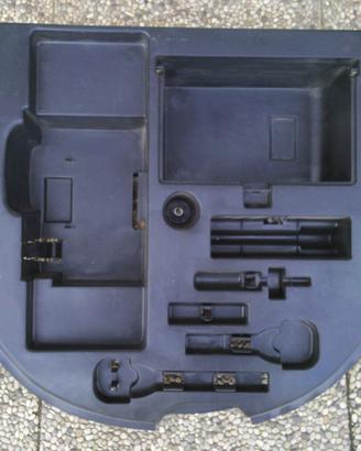 Lancia Ypsilon Contenitore Kit Emergenza Baule