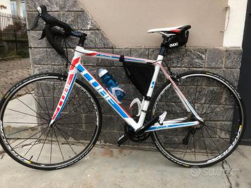 bici da corsa Cube Pelaton