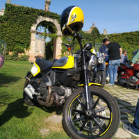 Ducati scrambler flat track pro