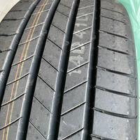 Gomme 215/55/18