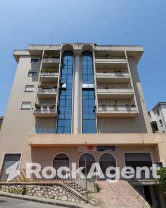 QUADRILOCALE - STABILE DI RECENTE COSTRUZIONE CON