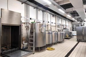 Capannone artigianale con uffici