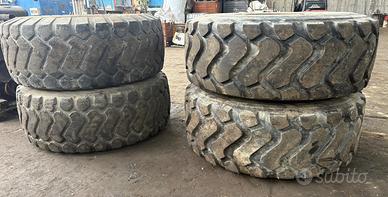 Ruote 23.5 R 25 pala gommata gomme pneumatici