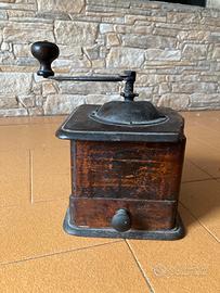 Macinini da caffè antichi