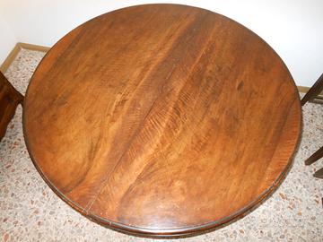 Tavolo rotondo antico in noce allungabile 