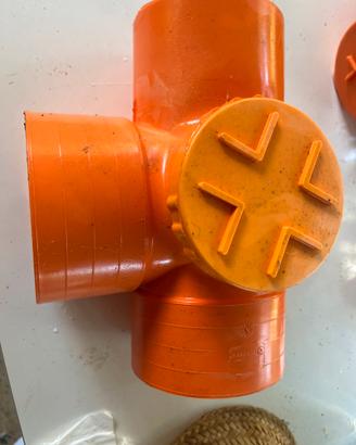 Derivazione T con tappo ispezionabile diametro 125