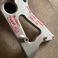 Supporto marmitta peugeot tweet 125