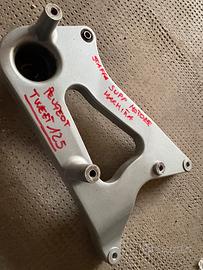 Supporto marmitta peugeot tweet 125