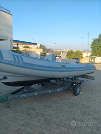Gommone 5 metri  + motore + carrello