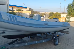 Gommone 5 metri  + motore + carrello