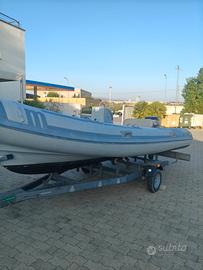 Gommone 5 metri  + motore + carrello