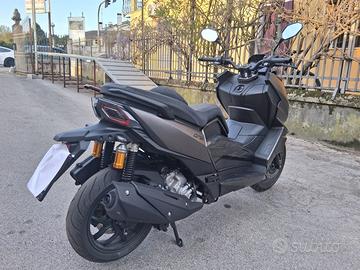 SCOOTER WOTTAN GT2 300cc MOT. PIAGGIO