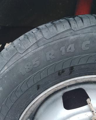 Gomme con cerchione per furgone o camper nuove